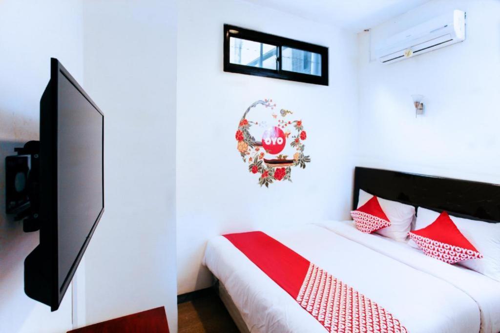 Oyo 491 Uno Hotel Surabaya