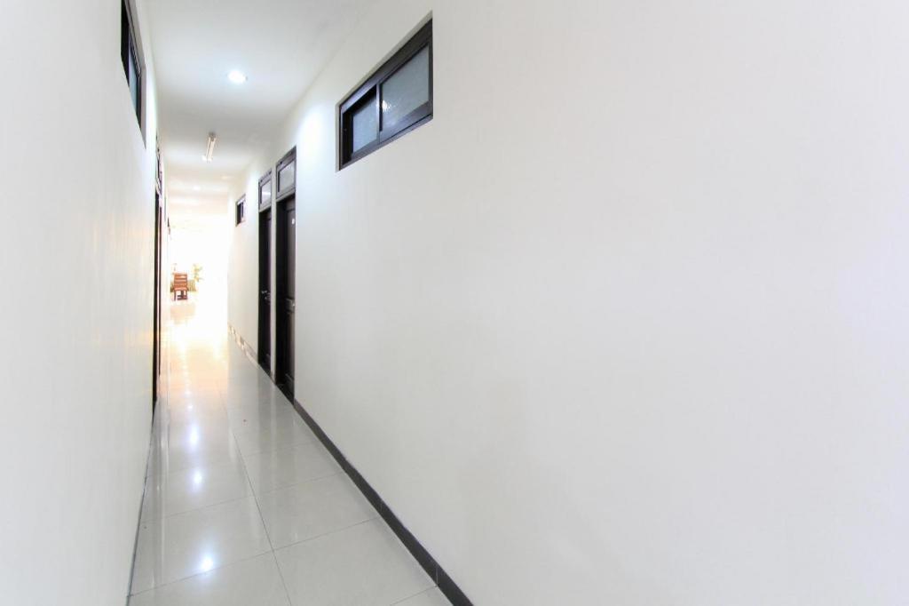 Hotel Oyo 491 Uno Surabaya