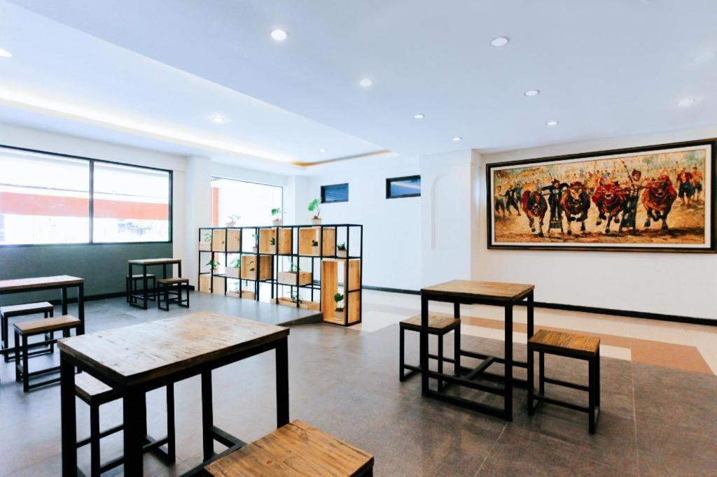 Oyo 491 Uno Hotel 2*