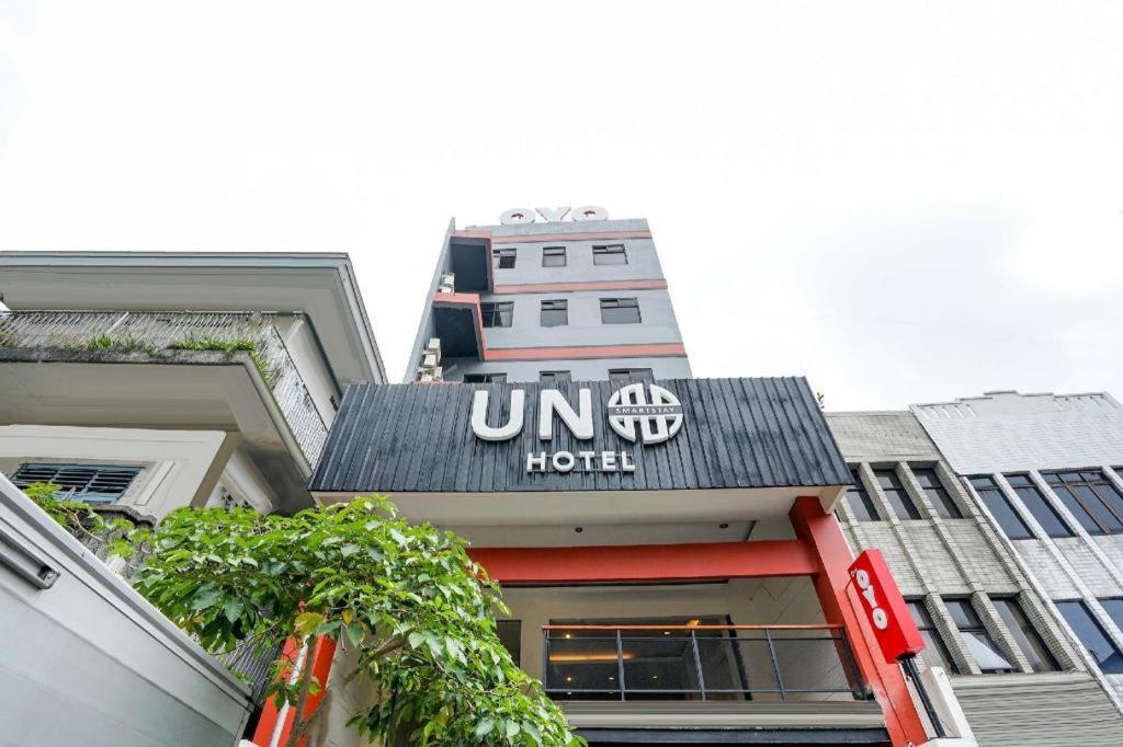 Hotel Oyo 491 Uno Surabaya