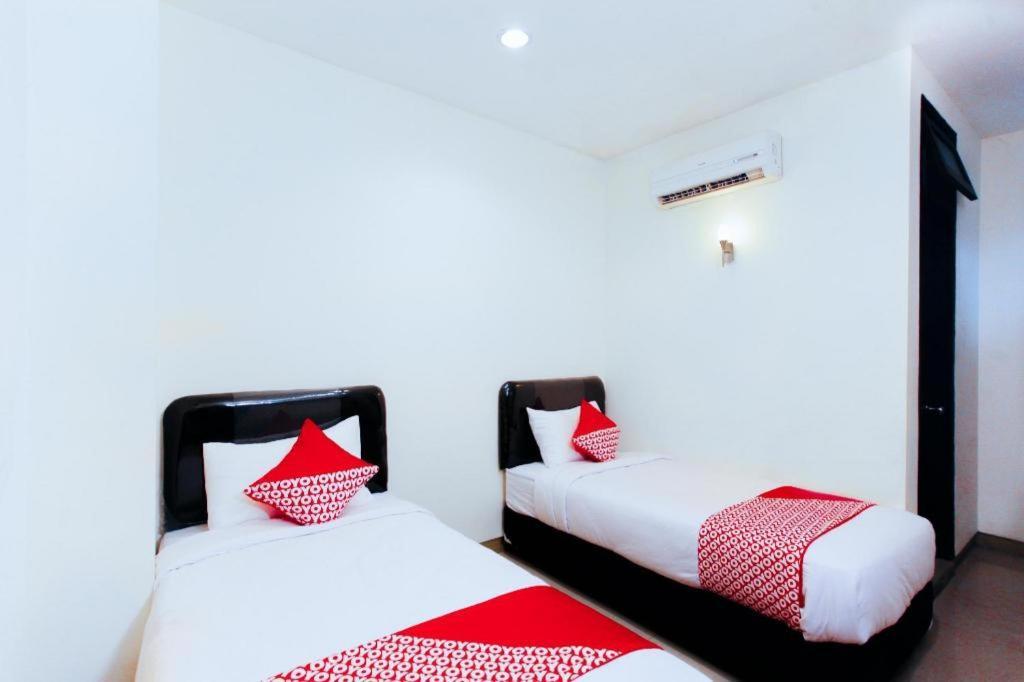 Oyo 491 Uno Hotel 2*